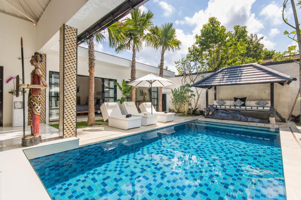 Lora * Seminyak (Bali)