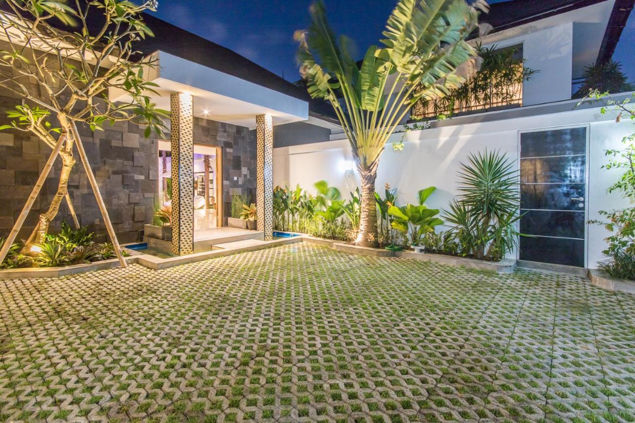Villa Lora Seminyak (Bali)