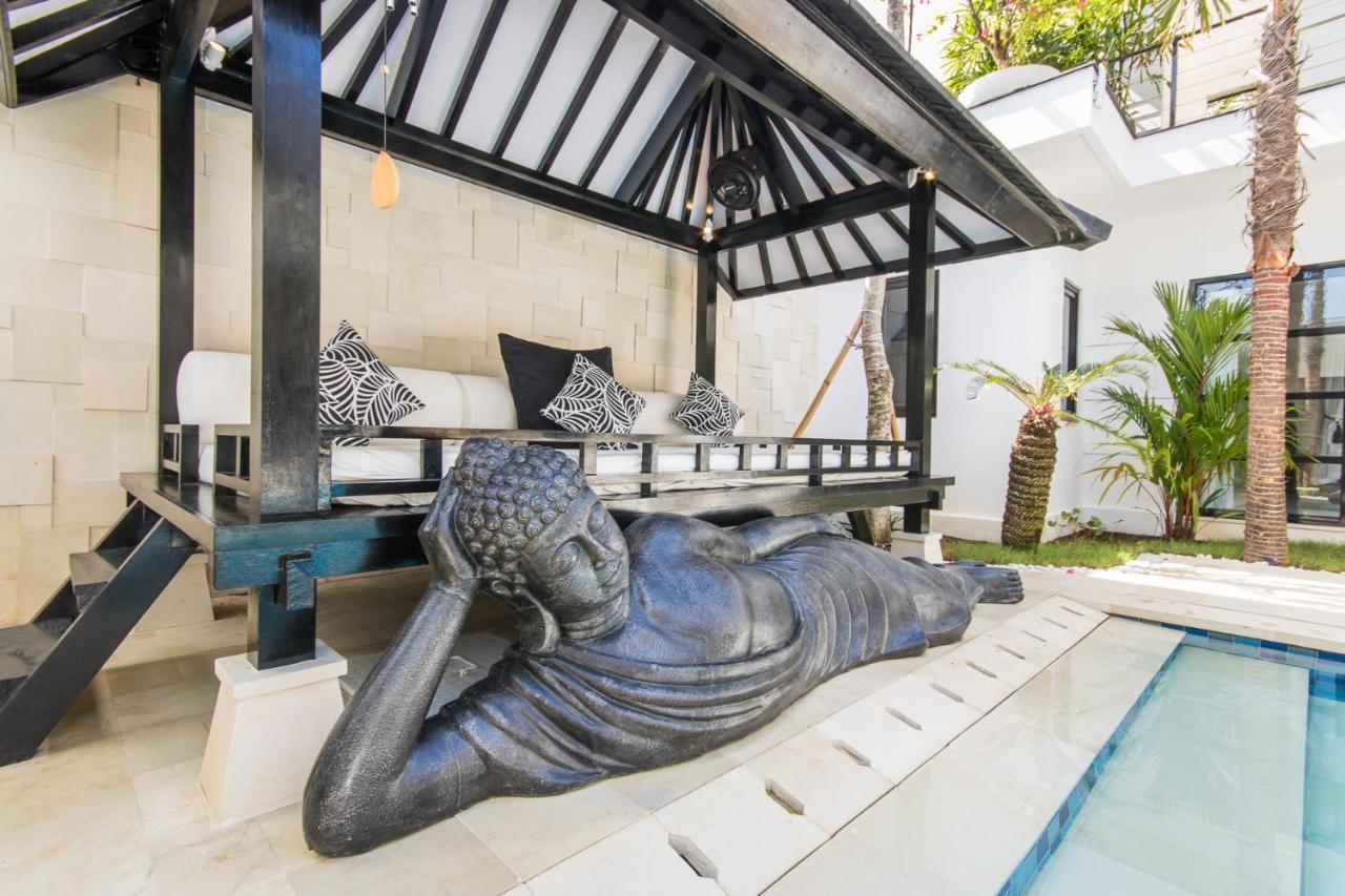 Lora Villa Seminyak (Bali)
