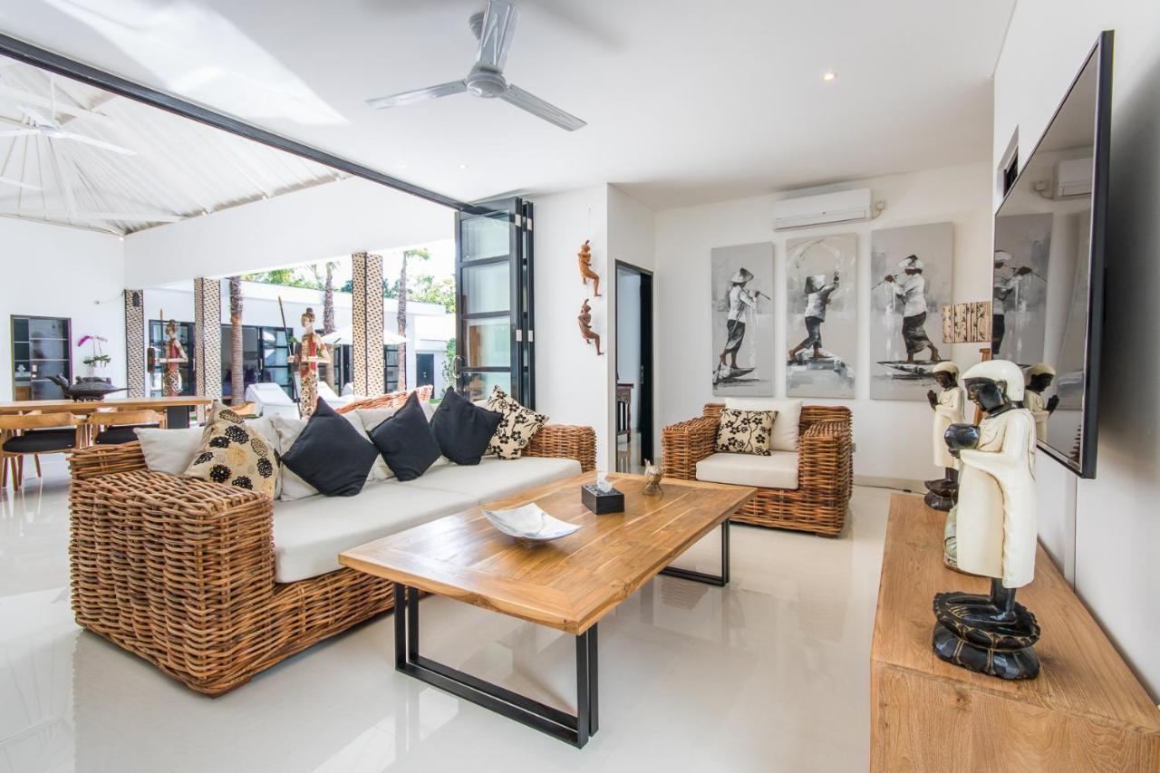 Lora Villa Seminyak (Bali)